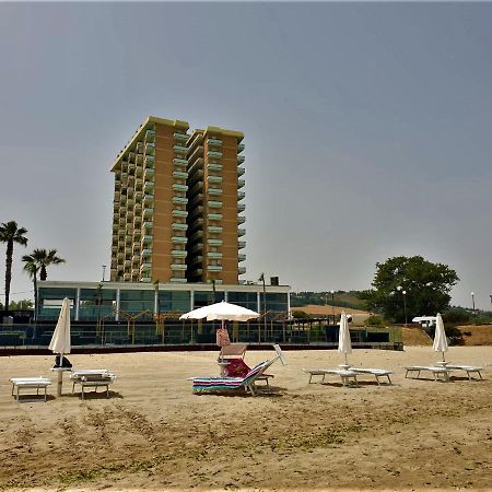 Interno 132 Apartman Porto San Giorgio Kültér fotó