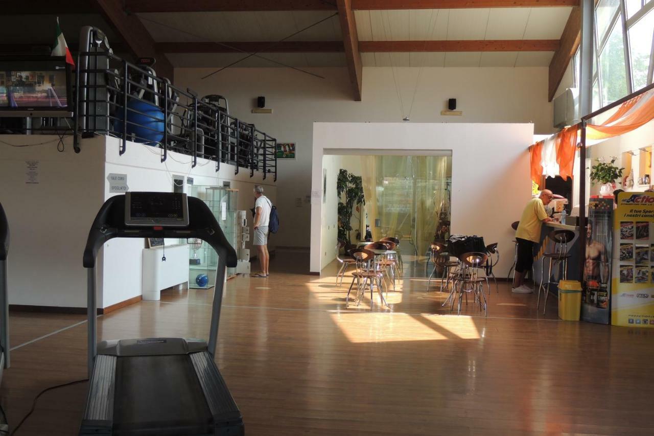 Interno 132 Apartman Porto San Giorgio Kültér fotó