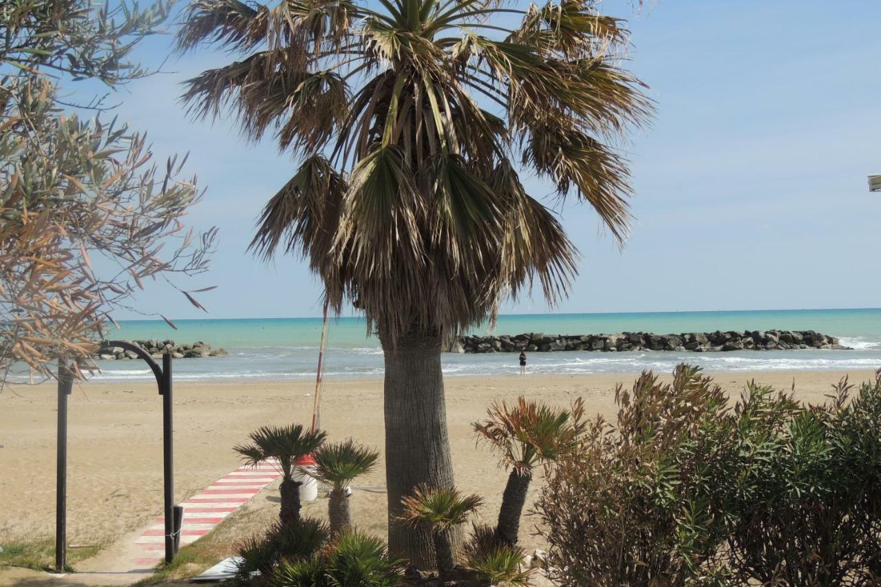 Interno 132 Apartman Porto San Giorgio Kültér fotó