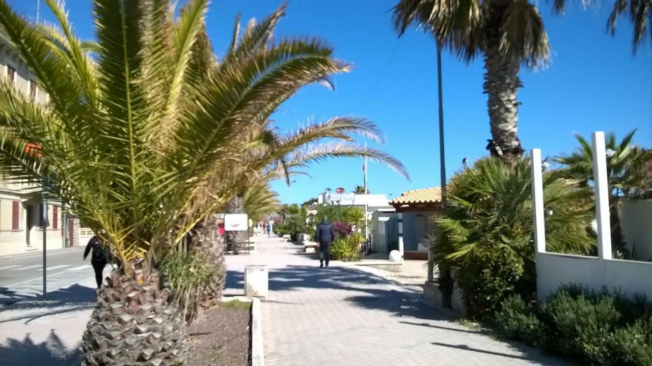 Interno 132 Apartman Porto San Giorgio Kültér fotó