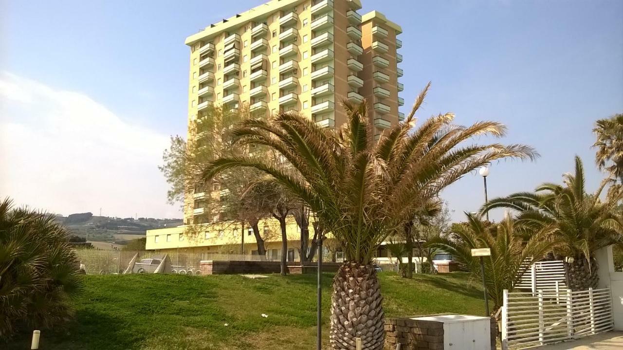 Interno 132 Apartman Porto San Giorgio Kültér fotó